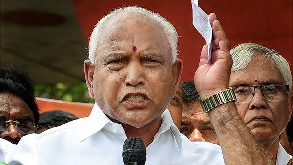 ಬ್ಲಾಕ್‌ಮೇಲ್‌ಗೆ ಬಗ್ಗಲ್ಲ, ಹೆದರಬೇಡಿ: ಅನರ್ಹರಿಗೆ ಬಿಎಸ್‌ವೈ ಭರವಸೆ