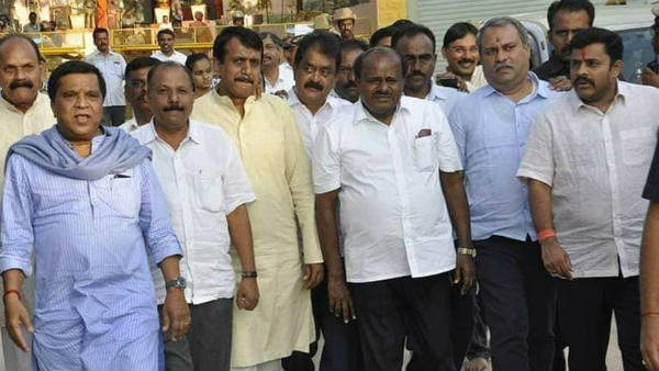 ದೇವೇಗೌಡ, ಎಚ್‌ಡಿಕೆ ಹಿತ್ತಾಳೆ ಕಿವಿ