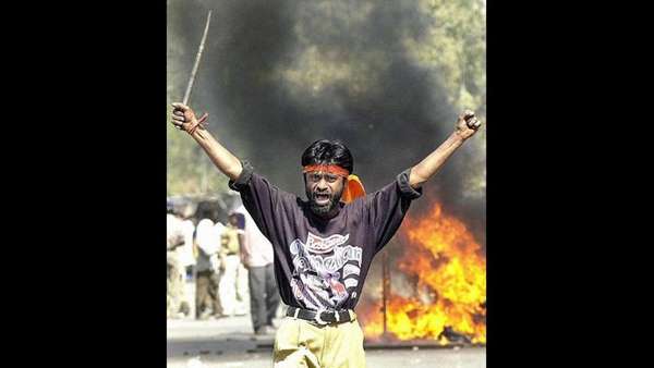 ಟೈಲರಿಂಗ್ ವೃತ್ತಿಯಲ್ಲಿರುವ ಅನ್ಸಾರಿ