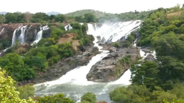  ರೋಮಾಂಚನಕಾರಿ ಅನುಭವ ನೀಡುವ ಜಲಪಾತ 