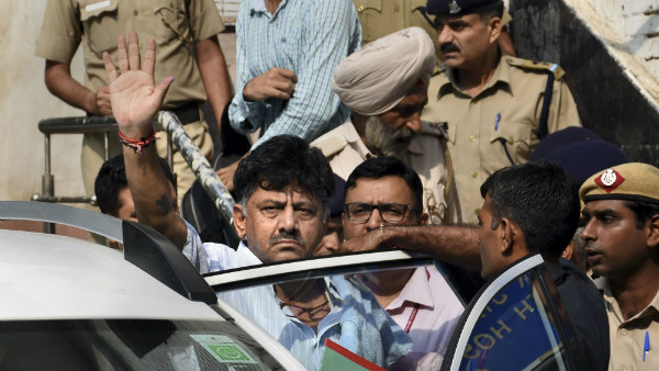 ಡಿಕೆಶಿ ಸಹೋದರ ಸುರೇಶ್ ಬಳಿ 27 ಆಸ್ತಿಗಳಿವೆ 