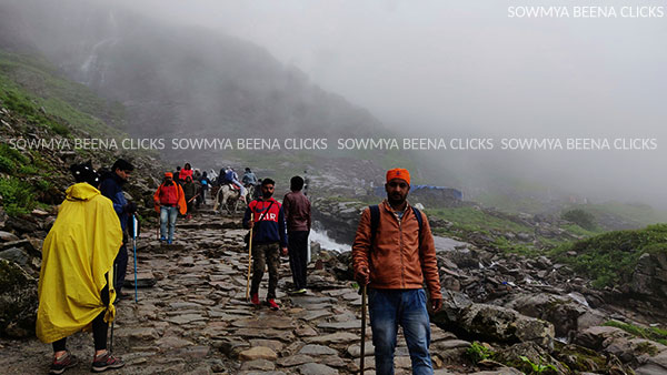 ಘಾನ್ಗ್ರಿಯ ದಿಂದ ಹೇಮಕುಂಡಕ್ಕೆ ಚಾರಣ 