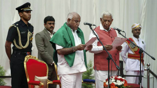 ಕರ್ನಾಟಕದಲ್ಲಿ ಮಧ್ಯಂತರ ಚುನಾವಣೆ ಸನ್ನಿಹಿತ ಕರ್ನಾಟಕದಲ್ಲಿ ಮಧ್ಯಂತರ ಚುನಾವಣೆ ಸನ್ನಿಹಿತ