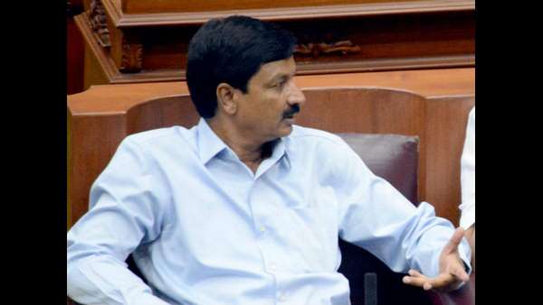 ದನಿ ಎತ್ತಲು ಅಶಕ್ತರಾಗಿದ್ದಾರೆ ರಮೇಶ್ ಜಾರಕಿಹೊಳಿ