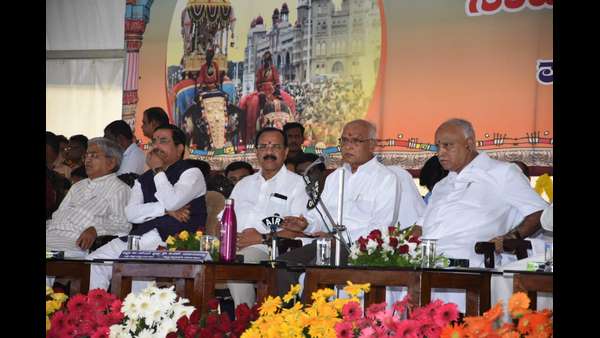  ಕಾಯಕ ನಿಷ್ಠೆ ಮಾಯ ಎಂದು ನೇರ ಚಾಟಿ