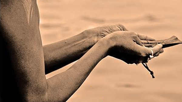 ಪಿತೃಶಾಪಕ್ಕೆ ಗುರಿಯಾದರೆ ಕಷ್ಟತಪ್ಪಿದಲ್ಲ 