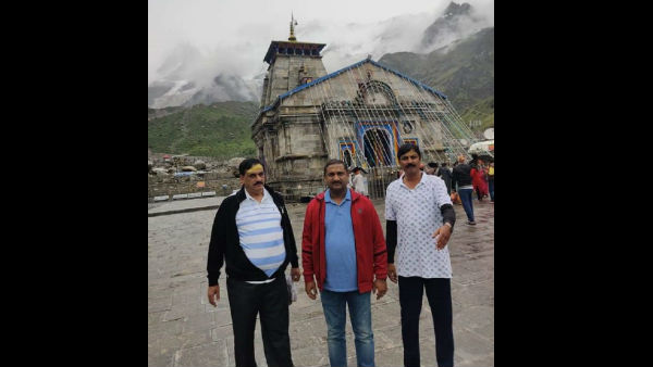 Ramesh Jarkiholi Is Enjoyign His Tour In His Private Helicopter