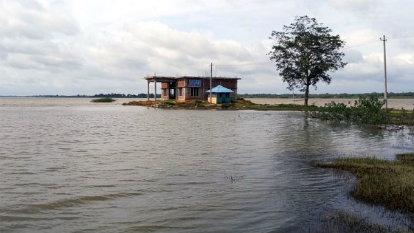 ಐದು ವರ್ಷಗಳ ಹಿಂದೆ ನಡೆದ ಕುಂಭಮೇಳ ಐದು ವರ್ಷಗಳ ಹಿಂದೆ ನಡೆದ ಕುಂಭಮೇಳ