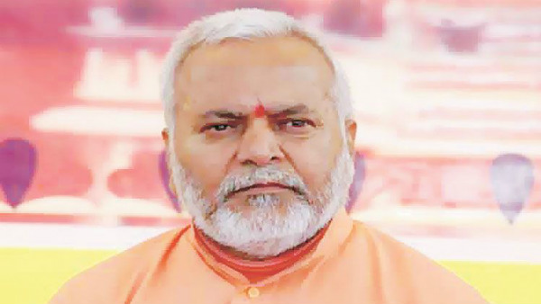 ವಾಜಪೇಯಿ ಅವರ ಸರ್ಕಾರದಲ್ಲಿ ಸಚಿವರಾಗಿದ್ದರು