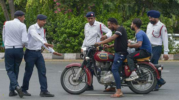ಕೆಟ್ಟ ರಸ್ತೆಗಳ ಕಾರಣದಿಂದ ಅಪಘಾತ