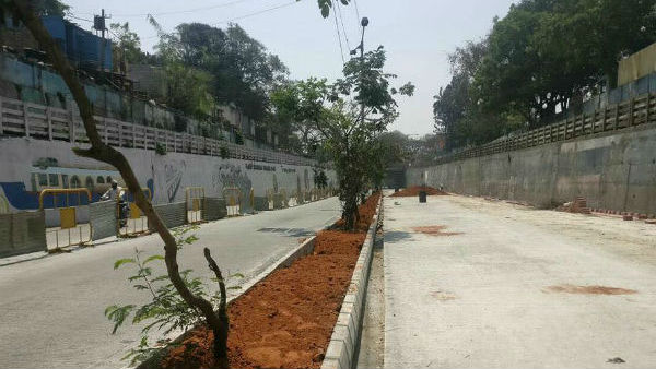 ಕೆಆರ್‌ ಮಾರ್ಕೆಟ್ ಬಳಿ ಕುಸಿದ ರಸ್ತೆ