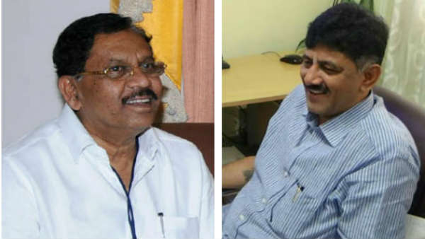 ಸೂಟು , ಬೂಟು ಹಾಕಿ ಡಾಕ್ಟರ್ ವೇಷ!
