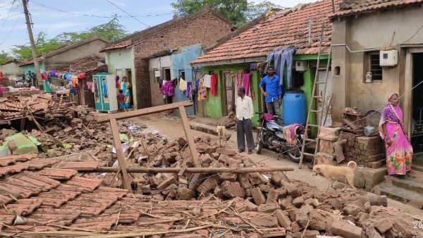 ಮನೆಗಳ ಹಾನಿಗೆ ಪರಿಹಾರ