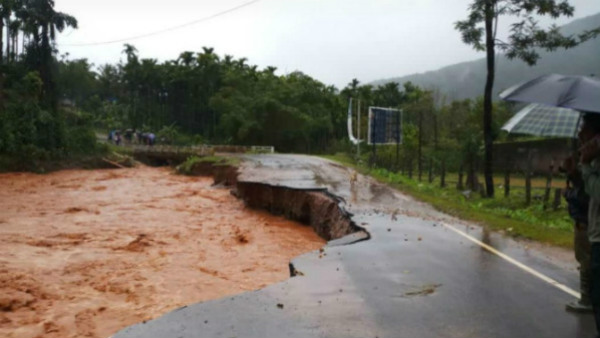  ಮೂಡಿಗೆರೆ ಬಿಟ್ಟುಹೋಗದ ಮಳೆ