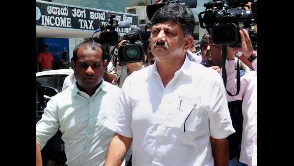 ದೆಹಲಿ ನಿವಾಸದಲ್ಲಿ ಪತ್ತೆಯಾದ ಅಕ್ರಮ ಹಣ ಪ್ರಕರಣ 