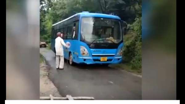 ಅಜ್ಜನ ವಿರುದ್ಧ ಸುಲಿಗೆ ಪ್ರಕರಣ ಅಜ್ಜನ ವಿರುದ್ಧ ಸುಲಿಗೆ ಪ್ರಕರಣ