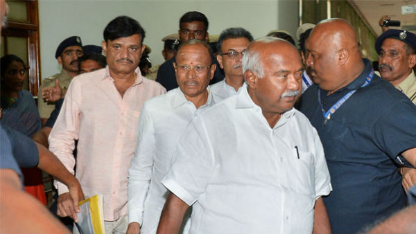 ಅನರ್ಹ ಶಾಸಕರಿಗೆ ಬಿಎಸ್‌ವೈ ಆಫರ್ 