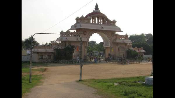 ಸಮ್ಮರ್ ಪ್ಯಾಲೆಸ್ ರಾಜೇಂದ್ರ ವಿಲಾಸ ಅರಮನೆ ಸಮ್ಮರ್ ಪ್ಯಾಲೆಸ್ ರಾಜೇಂದ್ರ ವಿಲಾಸ ಅರಮನೆ