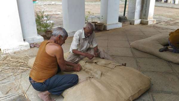  ವೃತ್ತಿಯಲ್ಲಿ ಮಾವುತರಾಗಿದ್ದ ಪಾಷಾ