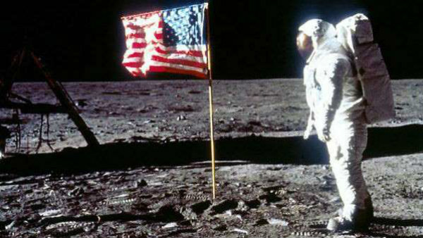 ಚಂದ್ರನ ಮೇಲೆ ಮಹಿಳೆ