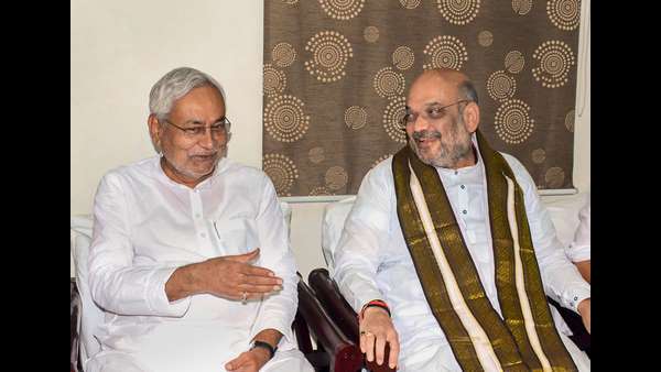 ಪರಸ್ಪರ ಟೀಕಾಪ್ರಹಾರ ಮೇರೆ ಮೀರಿದೆ