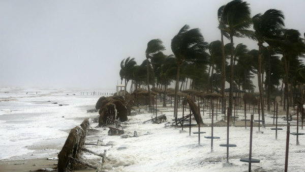ಕ್ಯಾರ್ ಚಂಡಮಾರುತ ದಿಕ್ಕು ಬದಲು 