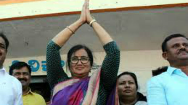 ಸುಮಲತಾ ಭಾಷಣ ಮಾಡದೆ ಗುದ್ದಲಿಯಲ್ಲಿ ಅಗೆಯುತ್ತಿದ್ದಾರಾ? 