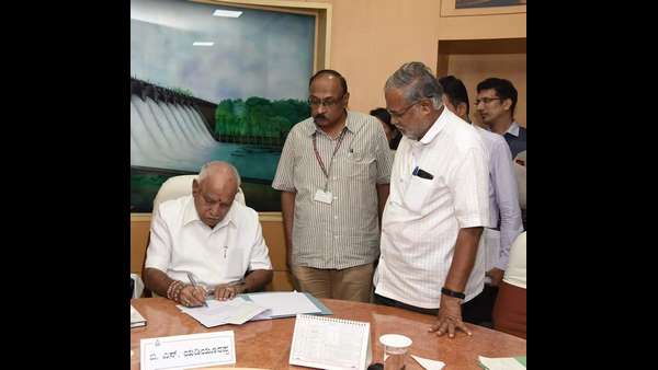 ಮಳೆಯಿಂದ ಬಿದ್ದಿರುವ ಶಾಲಾ ಕೊಠಡಿಗಳೆಷ್ಟು?