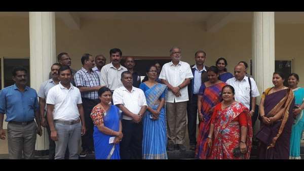 ಎಸ್‌ಡಿಎಂಸಿ ವತಿಯಿಂದ ಸುರೇಶ್ ಕುಮಾರ್‌ಗೆ ಸನ್ಮಾನ