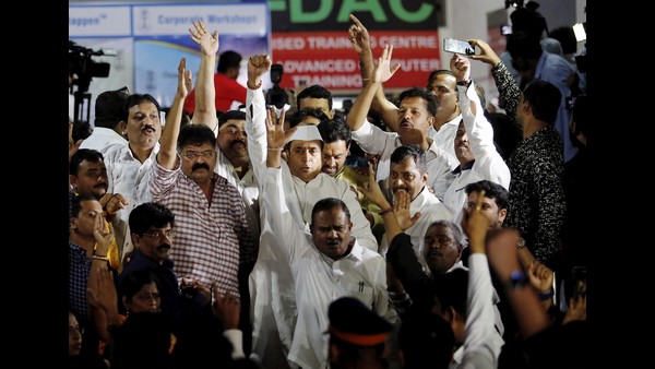 ವಾಪಸ್ ಬಂದ ಶಾಸಕರು