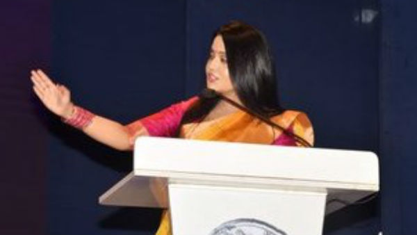 ಗಾಯಕಿ ಹಾಗೂ ಬ್ಯಾಂಕರ್ 