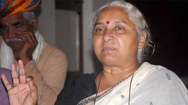 ಹೊಲಗಳನ್ನು ಕಳೆದುಕೊಂಡ ರೈತರು ಹೊಲಗಳನ್ನು ಕಳೆದುಕೊಂಡ ರೈತರು