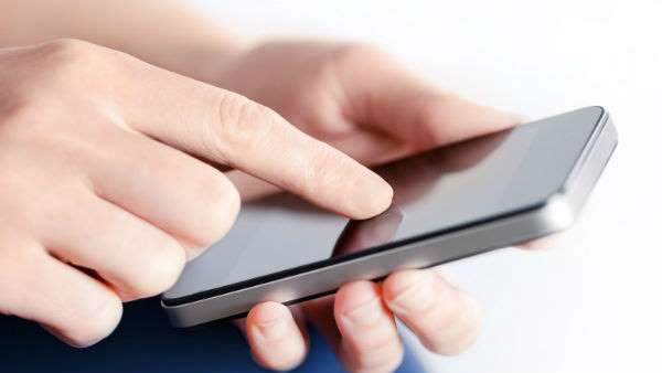  ಕೆಲಸದಿಂದ ವಜಾಗೊಂಡ ಯುವತಿ