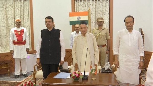 ಬಿಜೆಪಿ - ಎನ್‌ಸಿಪಿ ಸರ್ಕಾರ ರಚನೆ: ಈ ದೇಶವನ್ನು ದೇವರೇ ಕಾಪಾಡಬೇಕು 