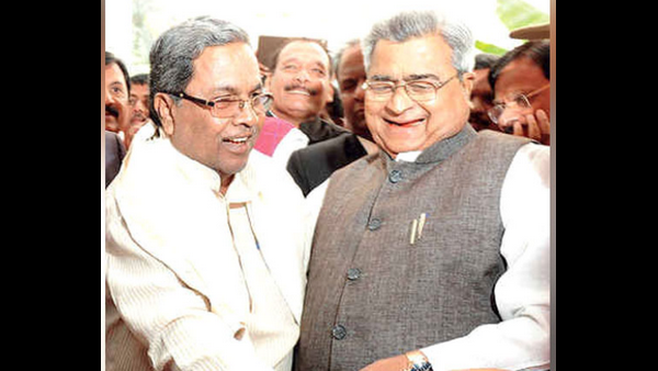 ಸಿದ್ದರಾಮಯ್ಯನವರ ಮೈಯಲ್ಲಿ ಕಾಂಗ್ರೆಸ್ ರಕ್ತವೇ ಇಲ್ಲ ಸಿದ್ದರಾಮಯ್ಯನವರ ಮೈಯಲ್ಲಿ ಕಾಂಗ್ರೆಸ್ ರಕ್ತವೇ ಇಲ್ಲ