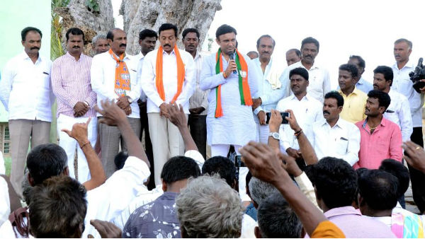 ಚಿಕ್ಕಬಳ್ಳಾಪುರ ಬಿಜೆಪಿ ಅಭ್ಯರ್ಥಿ ಡಾ.ಸುಧಾಕರ್ 