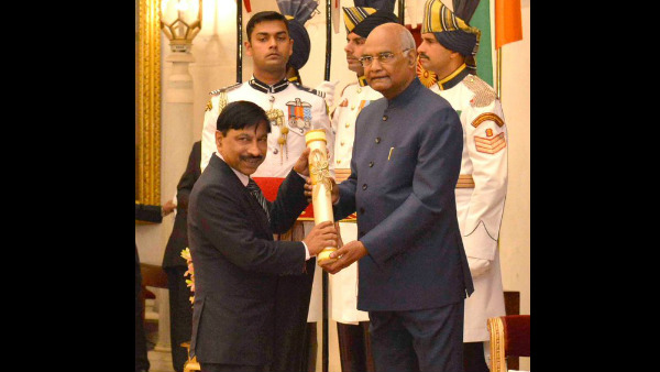 ವಿವಾದ ಸೃಷ್ಟಿಸಿದ ಆತ್ಮಚರಿತ್ರೆ ವಿವಾದ ಸೃಷ್ಟಿಸಿದ ಆತ್ಮಚರಿತ್ರೆ