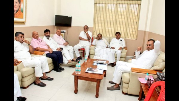 ಅವರನ್ನೆಲ್ಲಾ ಗೆಲ್ಲಿಸಿಕೊಂಡು ಬರುವ ಜವಾಬ್ದಾರಿಯೂ ನಿಮ್ಮದಲ್ಲವೇ 