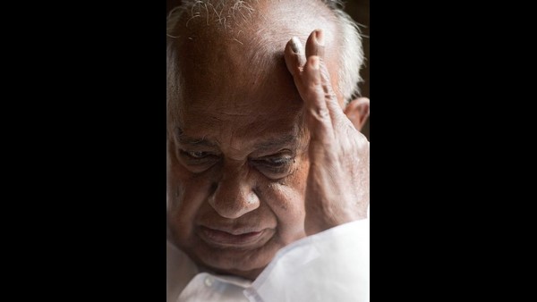 ದೇಶಾದ್ಯಂತ ದೇವೇಗೌಡ್ರ ವಿರುದ್ದ ಆಕ್ರೋಶ 