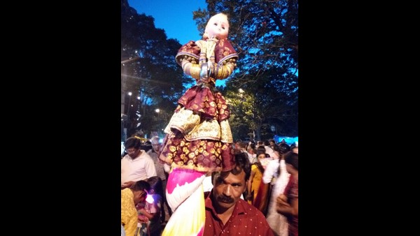 Traditional Kadalekai Parishe Annual Groundnut Fair In Basavanagudi Bengaluru 