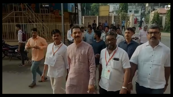  ನಳೀನ್ ಕುಮಾರ್ ಕಟೀಲ್ ಮತದಾನ