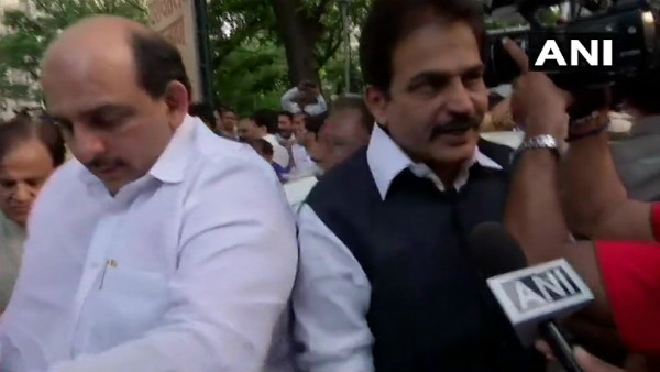 ಕಾಂಗ್ರೆಸ್-ಎನ್‌ಸಿಪಿ ನಾಯಕರ ಭೇಟಿ