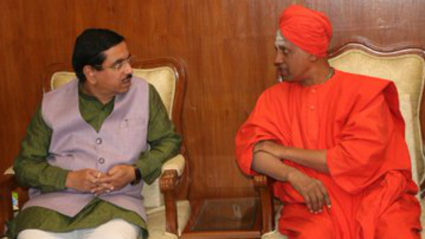 I Was Fortunate To Receive The Blessings From Shri Shri Siddalinga Mahaswamiji. I Was Fortunate To Receive The Blessings From Shri Shri Siddalinga Mahaswamiji.