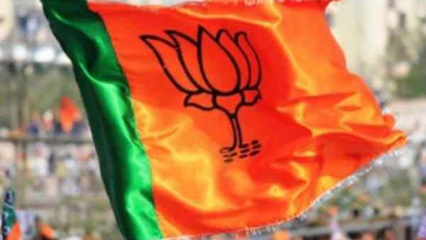 ನಾಮಪತ್ರ ಸಲ್ಲಿಕೆಯಾದ್ರೂ ಹೊರದೆ ಹೋಗದ ಪರಿಸ್ಥಿತಿ ನಾಮಪತ್ರ ಸಲ್ಲಿಕೆಯಾದ್ರೂ ಹೊರದೆ ಹೋಗದ ಪರಿಸ್ಥಿತಿ