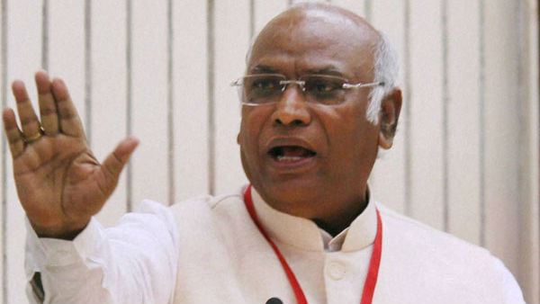 ರಾಜಕೀಯ ಸಂಧ್ಯಾಕಾಲದಲ್ಲಿರುವ ಖರ್ಗೆ