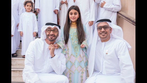 ಬೇಸರಗೊಂಡ ಬಾಲಕಿ! ಬೇಸರಗೊಂಡ ಬಾಲಕಿ!