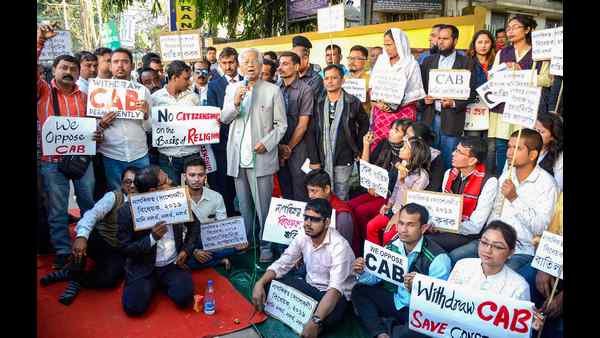 ಹಿಂದೂಗಳ ಸಂಖ್ಯೆ ಕುಸಿದಿದೆ