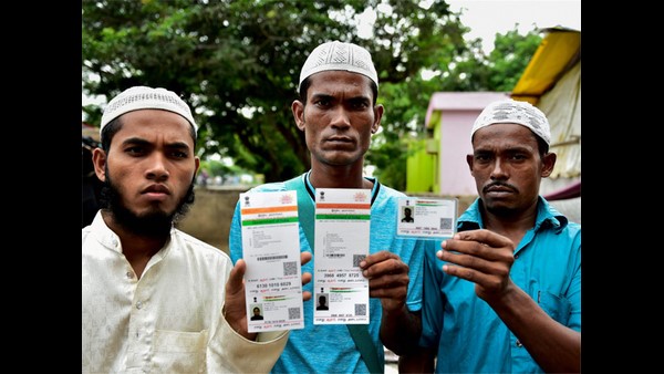 ನಕಲಿ ಗುರುತಿನ ಚೀಟಿ ಹೊಂದಿರುವ ಅಕ್ರಮ ವಲಸಿಗರು