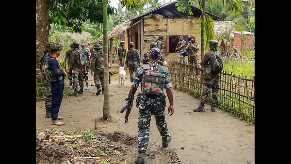 ಹಿಂದಿನಿಂದ ಗುಂಡು ಹಾರಿಸಲಾಗಿದೆ