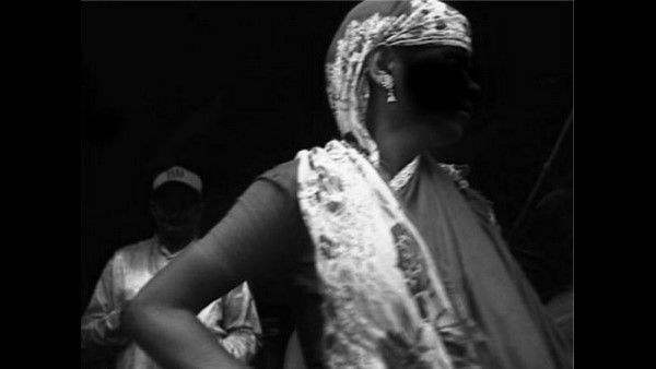 ಅಧಿಕಾರಿಗಳ ಅಸಹಾಯಕತೆ ಅಧಿಕಾರಿಗಳ ಅಸಹಾಯಕತೆ